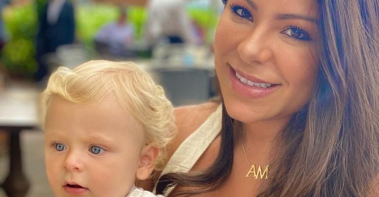 Andressa Ferreira mostra o filho irritado e brinca: ”Reação do Brasil assistindo a Karol no BBB!”