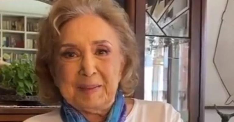Após alta hospitalar, Eva Wilma se pronuncia e agradece mensagens de carinho: ”Me ajudaram”