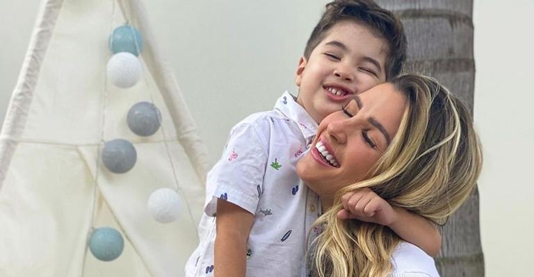 Ex-BBB Aline Gotschalg desabafa sobre volta às aulas presenciais do filho, Lucca