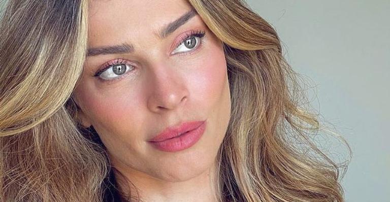 Grazi Massafera começa manhã com o pé direito e fãs elogiam: ”Coisinha mais linda”