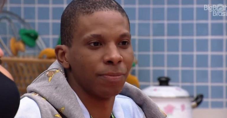 BBB21: Lucas é esnobado por brothers no almoço e Nego Di dispara: ”Nem vou cumprimentar mais”