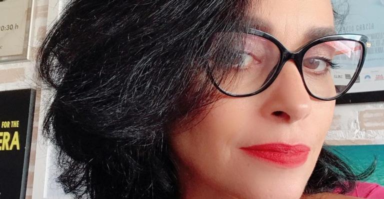 Suzana Pires comenta atitudes de Karol Conká e faz reflexão sobre o BBB21: ”Muito gatilho”