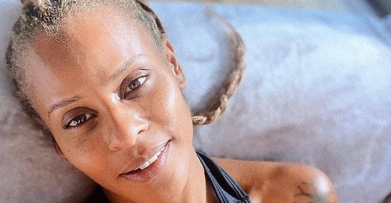 Aline Wirley relembra foto curtindo carnaval: ”Ansiosa para aglomerar de novo”
