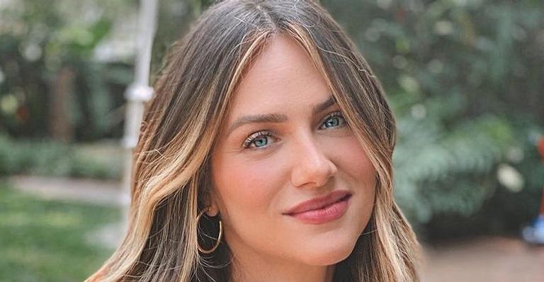 Giovanna Ewbank surge ‘emburrada’ em clique e fãs disparam: ”Até com cara de tédio é maravilhosa”