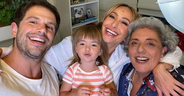 Leda Nagle presta homenagem de aniversário para Sabrina Sato: ”Felicidades”