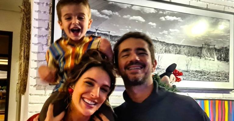Completando 41 anos, Felipe Andreoli posta lindo registro em família e faz pedidos especiais