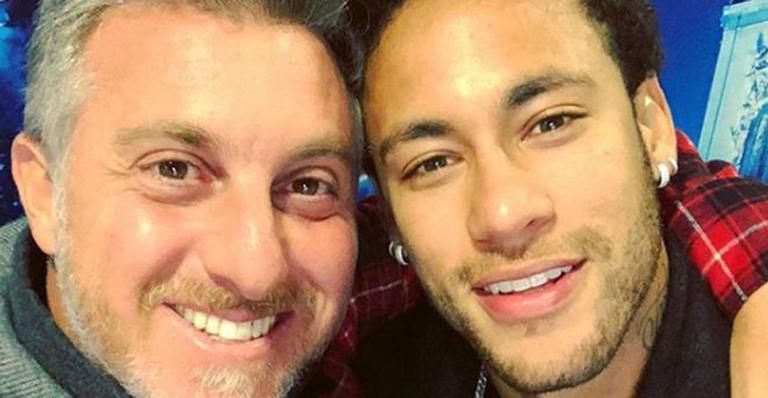 Luciano Huck homenageia Neymar Jr. na web: ”Diretoria em festa!”