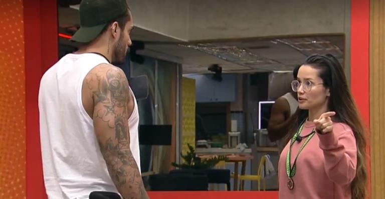 BBB21: Juliette e Arcrebiano discutem sobre o jogo: ”Não vou esperar que você salve a minha vida”