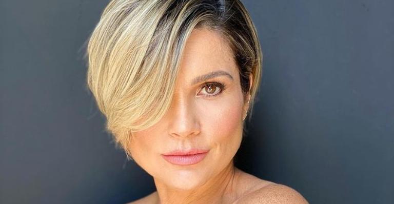 Flávia Alessandra acelera corações ao exibir visual artístico: ”Assim hoje”