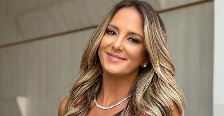 Ticiane Pinheiro encanta ao posar para registro divertido