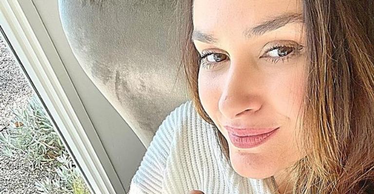 Fernanda Machado posa com os filhos e faz declaração: ”É tanto amor que transborda”