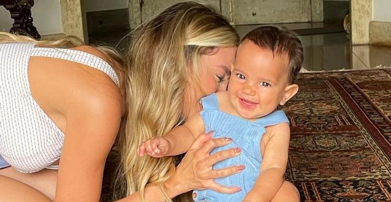 Biah Rodriguez divide vídeo fofíssimo com o filho, Theo, e encanta: ”Meu sorrisão de 1 dentinho!”