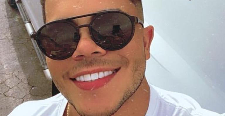 Gabriel Costta lança EP com seu mais novo sucesso, ‘Pisa Menos’: ”Felicidade imensa”