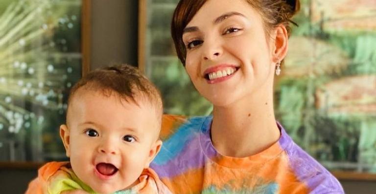 Curtindo dia de spa, Titi Müller e o filho aparecem em registro perfeito
