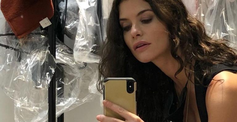 Alinne Moraes se declara para o filho em clique raro e único: ”Ele está enorme”