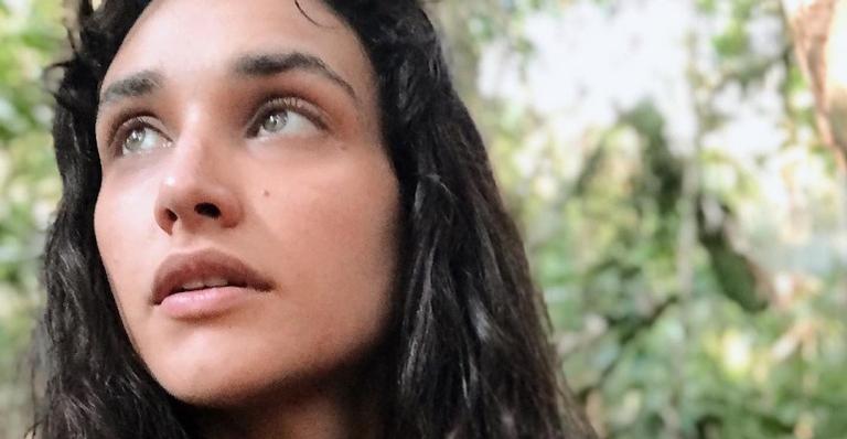 Débora Nascimento rouba a cena ao posar deslumbrante em vídeo: ”Linda”