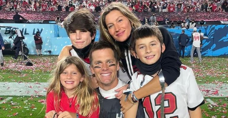 Gisele Bündchen celebra a vitória de Tom Brady no Super Bowl e se declara