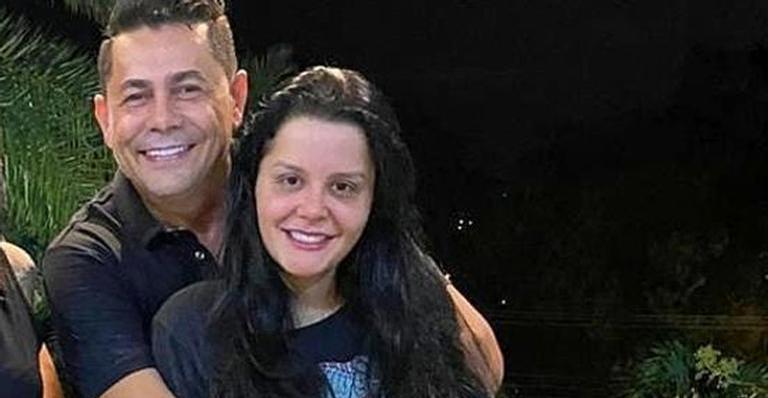 Maraisa surge com o ex, Fabrício Marques, e brinca: ”A mãe está on”