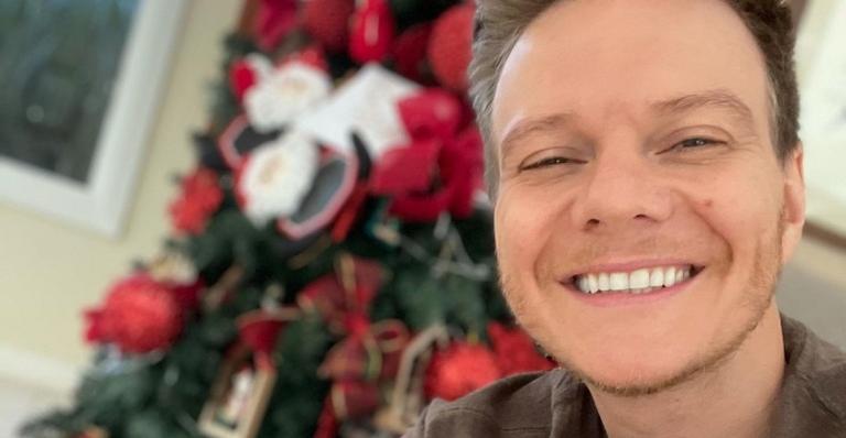 Michel Teló aproveita tarde no mar para fazer reflexão sobre fé: ”Sentimentos bons”