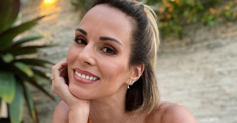 Ana Furtado posa com três perucas diferentes e lamenta: ”Saudade do Carnaval”