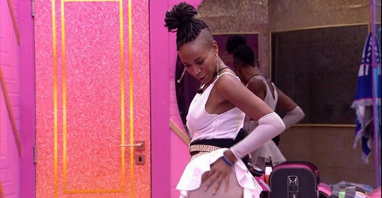 BBB21: Ao ter roupa elogiada por brothers, Karol Conká dispara: ”Não viram o look da final”