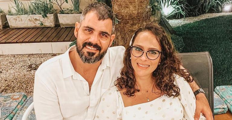 Leticia Cazarré faz sucesso nas redes sociais com registro carinhoso da filha caçula