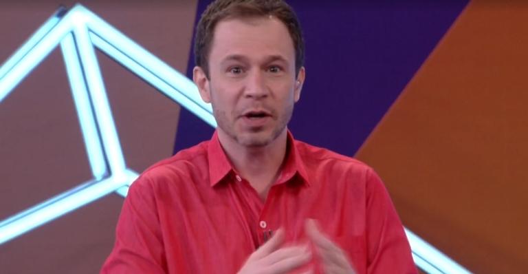 BBB21: Em conversa com Bil, Tiago Leifert dá opinião sincera sobre Karol Conká: ”História absurda!”