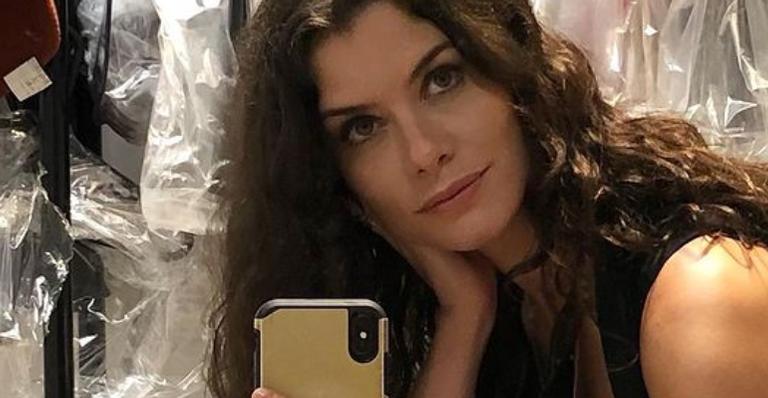 Alinne Moraes relembra cliques de Carnavais passados: ”Saudade!”