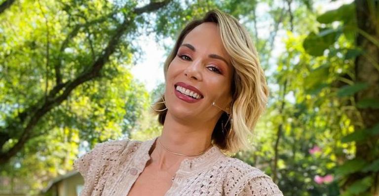 Ana Furtado compartilha registro divertido ao passar a madrugada assistindo ao Big Brother Brasil