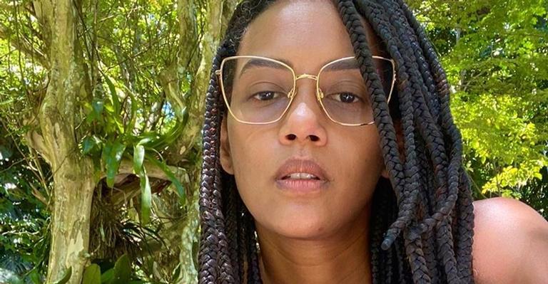 Taís Araujo posta lindos cliques de biquíni e coleciona elogios: ”Dona da beleza”