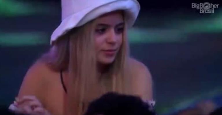 BBB21: Viih Tube ouve conversa de Karol Conka em momento inusitado: “Eu fui fazer xixi!”