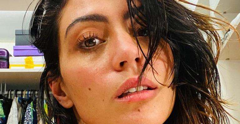 Carol Castro arranca suspiros ao relembrar clique de lingerie: ”Muito linda”