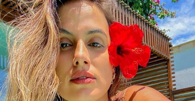 Carol Peixinho exibe curvas esculturais com biquíni fio dental em Jericoacorara: ”Perfeição!”