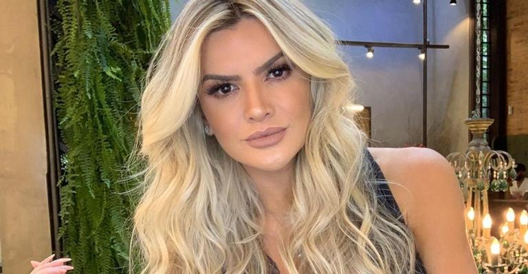 Em clima de TBT, Mirella Santos relembra clique de biquíni: ”Corpinho de menininha”