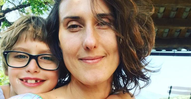 Paola Carosella exibe registro raro com a filha ainda bebê: ”Não fazia ideia do que era ser mãe”