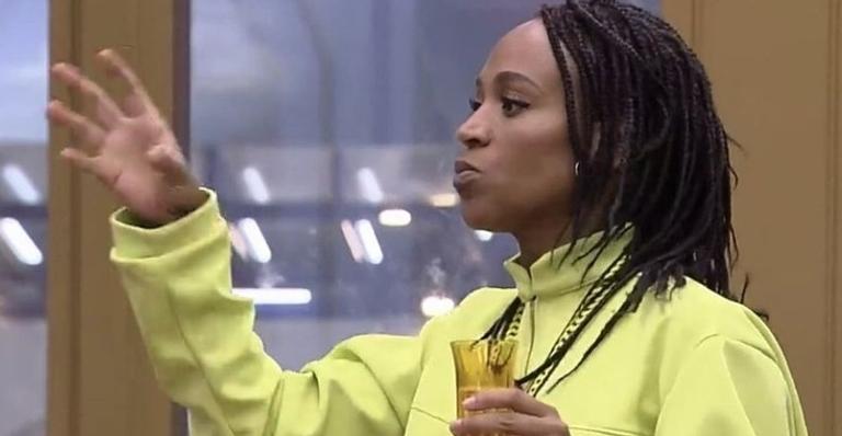 BBB 21: Pouco após chamar Carla para o VIP, Karol Conká volta a detonar a atriz: ”Ego inflado!”