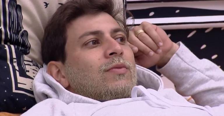 BBB21: Caio fala sobre Karol Conká: ”Não pode ter medo nem dela, nem de ninguém”