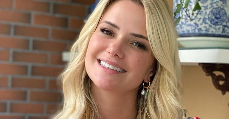 Sem sutiã, Marcela Mc Gowan posa com o blazer aberto e aumenta a temperatura: ”Dei até zoom”