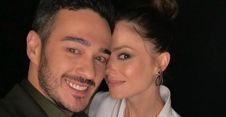 Marcos Veras relembra clique carnavalesco com a esposa, Rosanne Mulholland