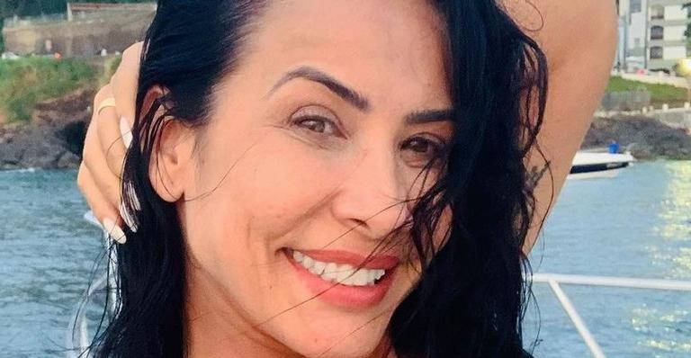 Scheila Carvalho exibe corpão durante treino e rouba a cena com abdômen definido: ”Musa!”