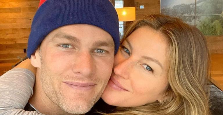 Gisele Bündchen surge em momento romântico ao lado do marido e se declara: ”Amor”