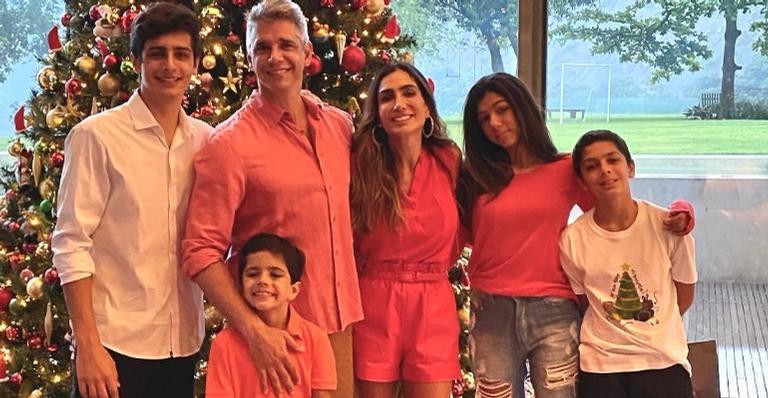 Marcio Garcia curte dia na cachoeira com a família: ”Momentos no paraíso”