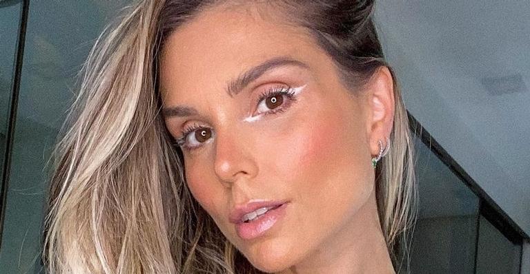 Em dia de treino, Flávia Viana exibe abdômen definido apenas 5 meses após o parto: ”Que barriga!”