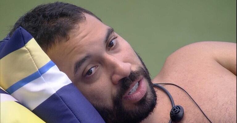BBB21: Em conversa com Karol Conká, Gilberto fala sobre Pocah: ”Não vou mais conversar”