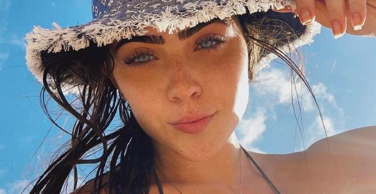 Em viagem para as Maldivas, Jade Picon posa de maiô e dispara: ”Tons de azul”
