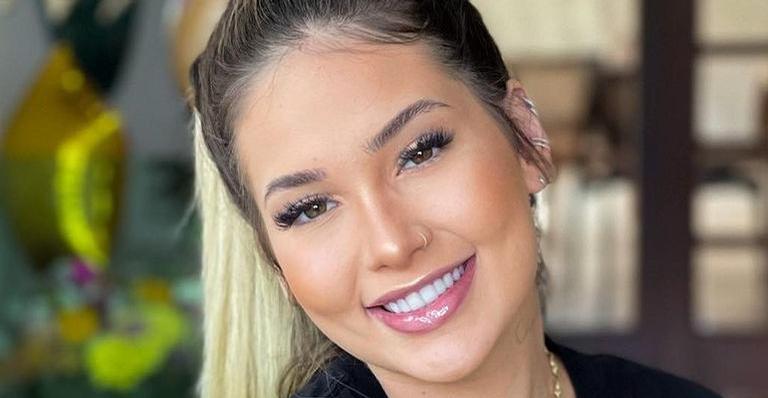 Virginia Fonseca exibe barriguinha de gravidez em clique de biquíni