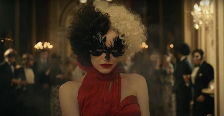 Emma Stone se transforma na vilã ‘Cruella’ no primeiro trailer do live-action