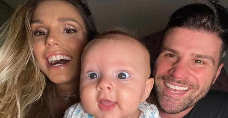 Flávia Viana comemora 5 meses do filho, Gabriel, com mesversário temático: ”Maior amor do mundo!”