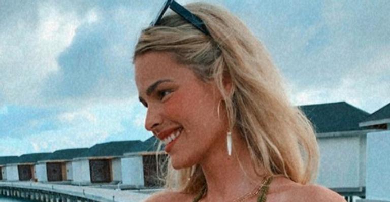 Yasmin Brunet surge com o cabelo rosa e é elogiada: ”Sereia”