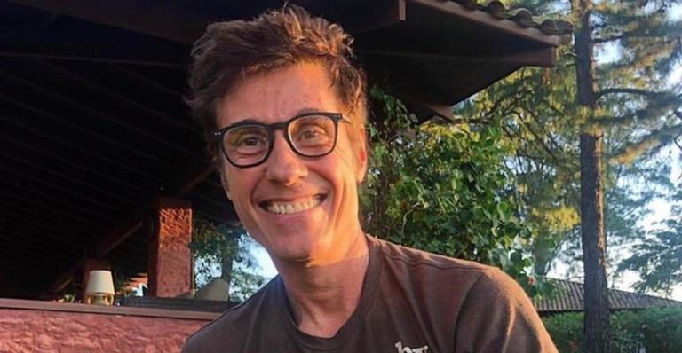 Dinho Ouro Preto surpreende ao falar de suas plantações e web brinca: ”Já pode virar feirante”